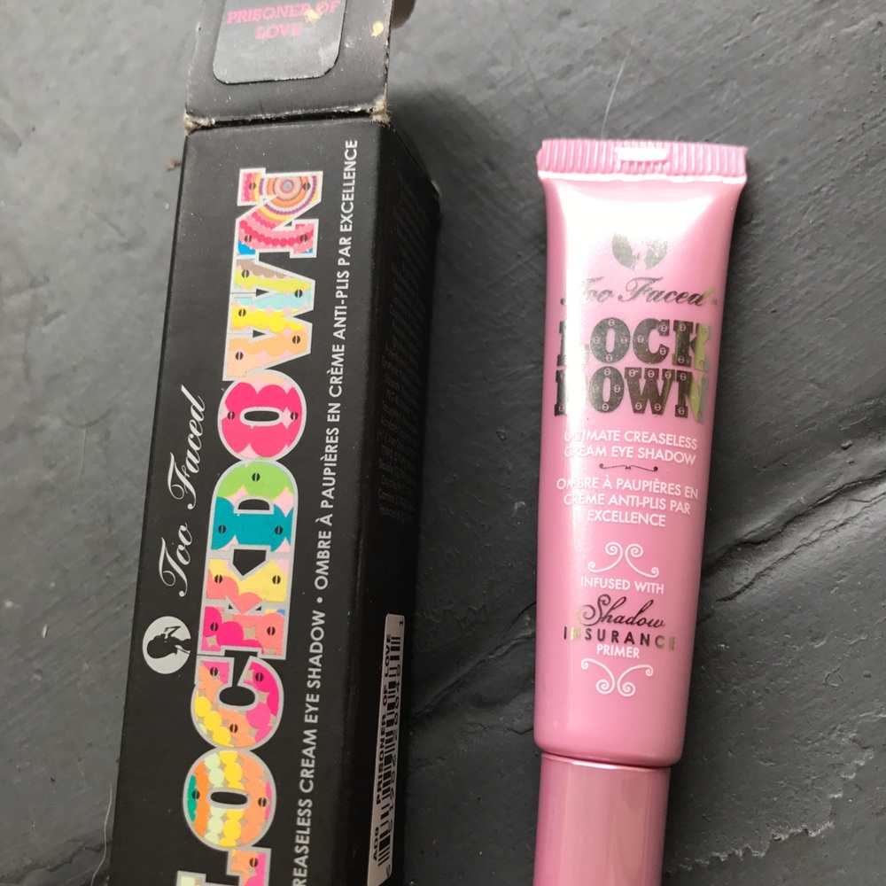 ❇️🧚‍♀️PRISONER OF LOVE Too Faced DISCONTINUED Lockdown Shadow NWT - Picture 3 of 3